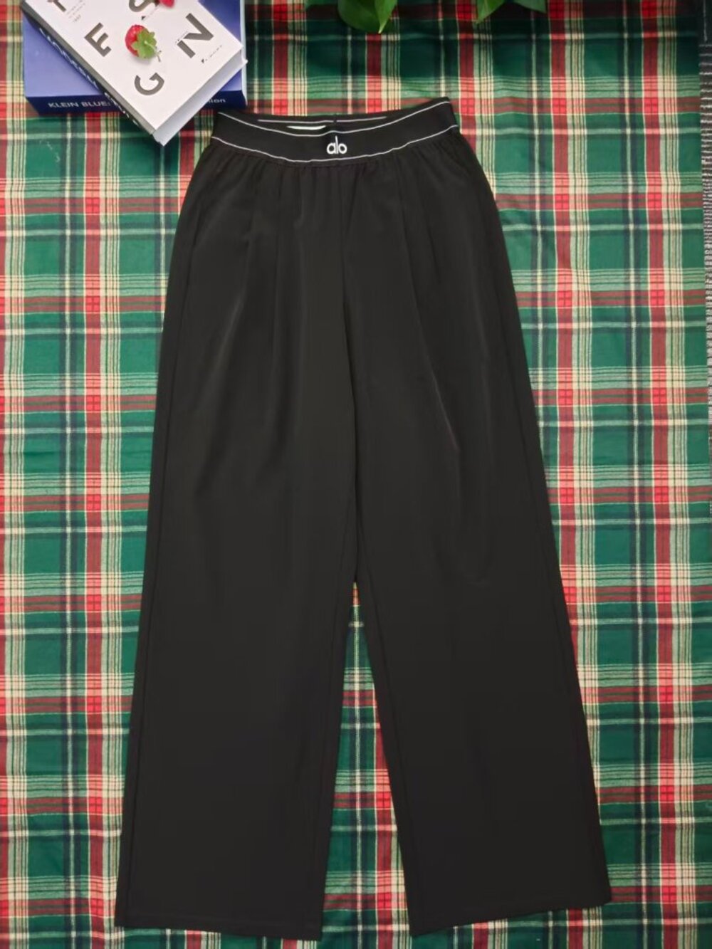 🔮Alo Yoga Suit Up Trouser Relaxed Fit (Regular： 30”Inseam）🧸Chic & Versatile - Picture 2 of 9